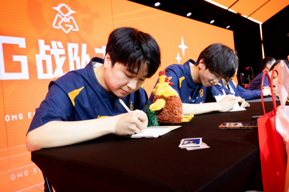 金年会娱乐-从Scout连续七场比赛得分超过晋级到曼联围绕CBA季后赛战术微调，穆雷在澳大利亚队比赛中挺进下一轮的简单介绍